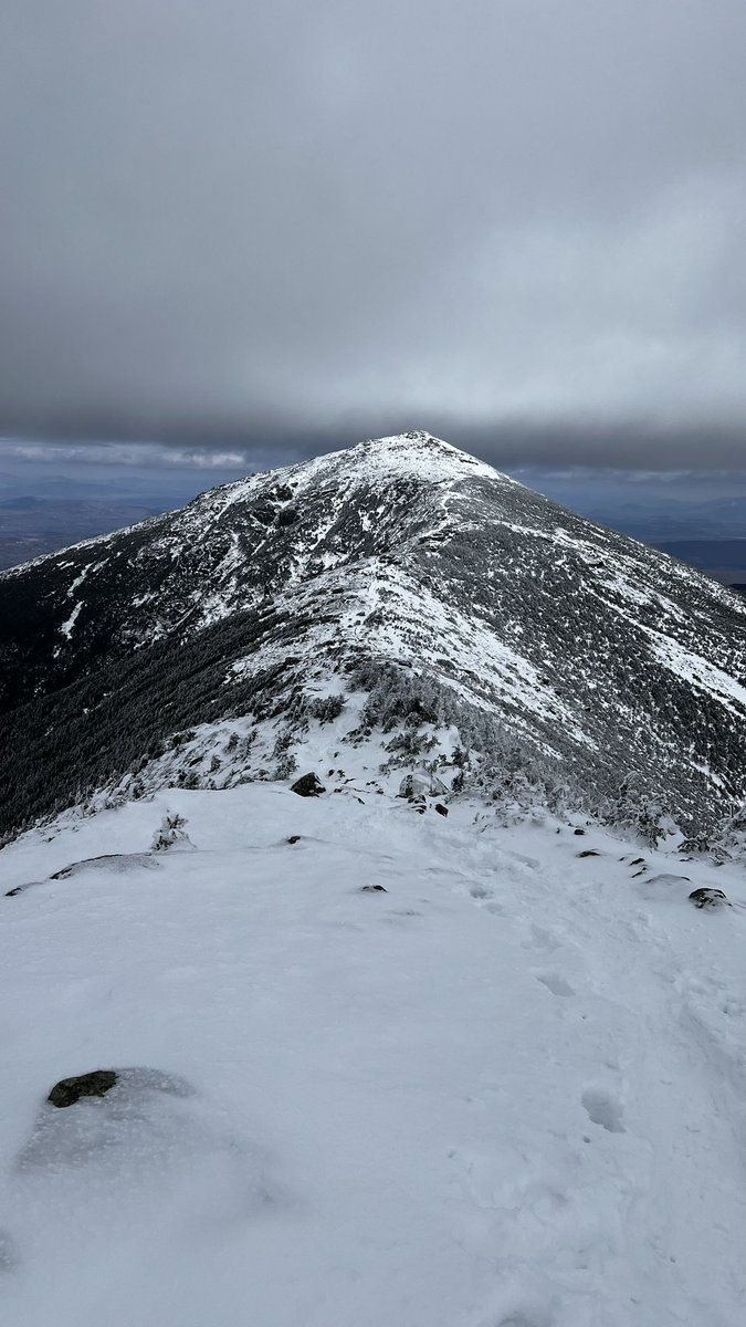 jaypay1983's tweet photo. @Granite_Stater1 Franconia ridge was mighty nice this morning https://t.co/s6cJ3b44nF