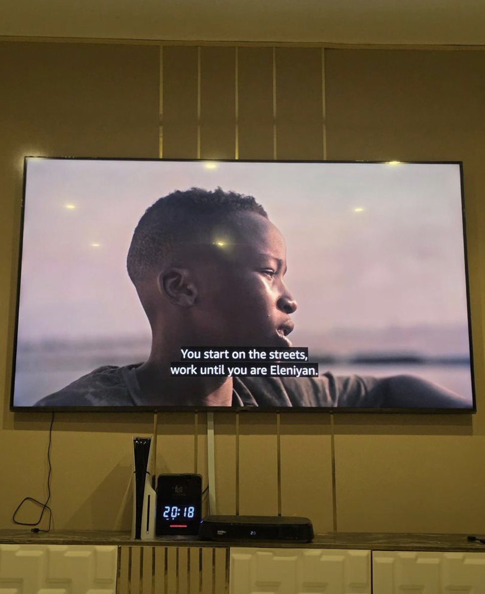 eleniyangrayy tweet media