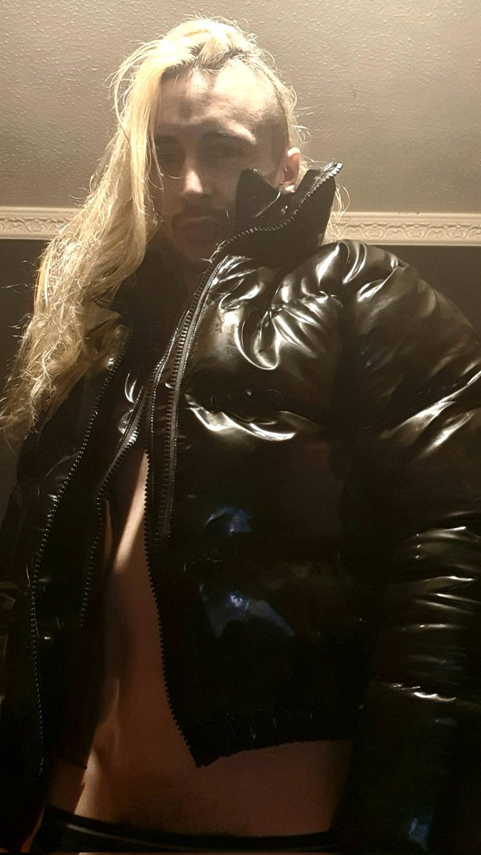 Latexhexs tweet media