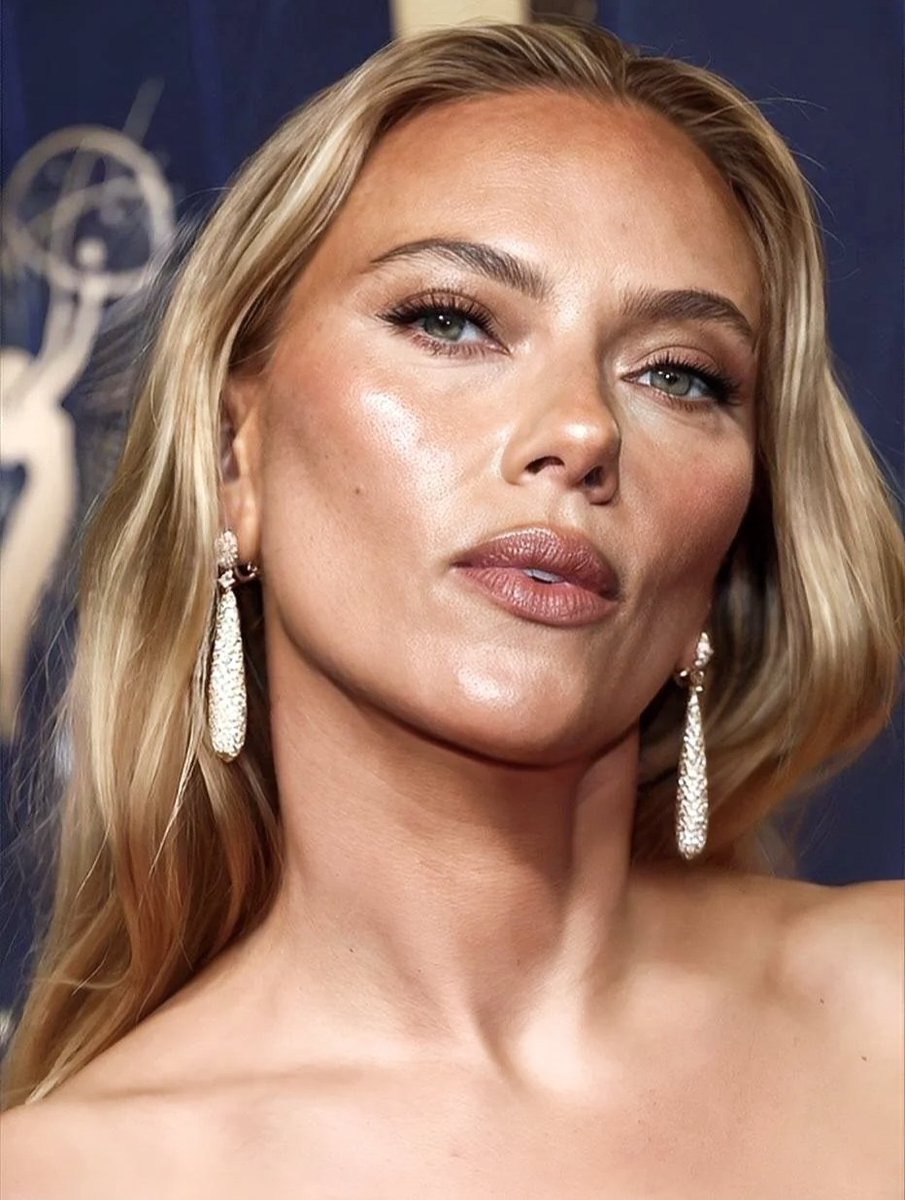 HollywoodFaces tweet media