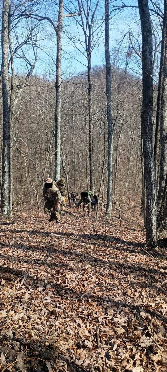 KentuckyKPC's tweet photo. Find some folks and do the things. Over the weekend some of the KPC got together and put in some miles through some of Kentuckys finest hills and hollers. #trainlocal https://t.co/dGDV6P6PDe