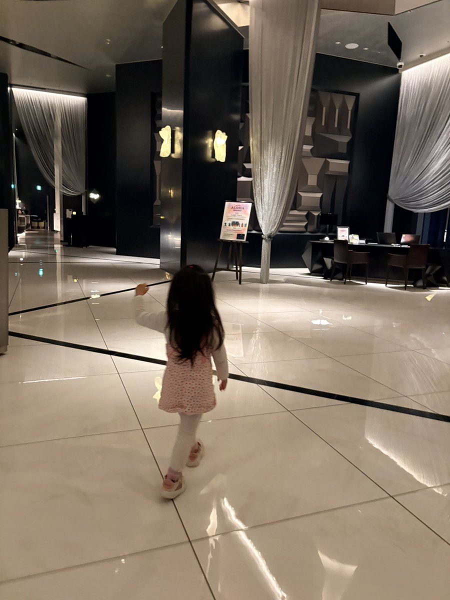 _ibuibu_m's tweet photo. 我が家みんな大好きカハラ。
フラのショーは全部の回見に行��女児。
ここの朝ごはんだいすき。アンパンマンも少し行った。 https://t.co/N2ZgLKx9Cs