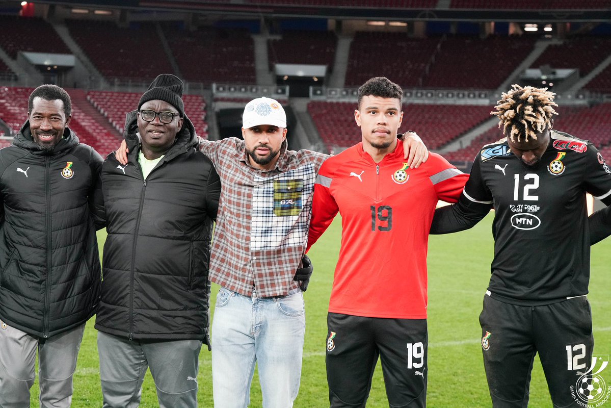 #teamdamion tweet media