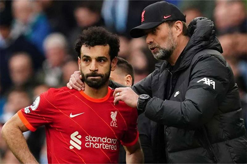 AO_Sports's tweet image. #Klopp says #Salah ‘real competitor’ among greatest of all time at Liverpool english.ahram.org.eg/News/564885.as…