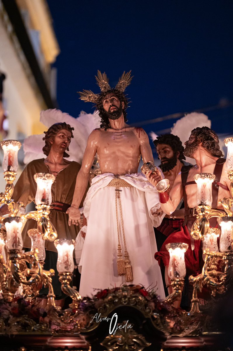 Jesus_Despojado's tweet photo. 22:40 | Nadie se lo ha querido perder, llega Nuestro Padre Jesús Despojado a la plaza de Molviedro.
🎼 "Volver”, "El galeón” y “Al compás de la laguna”.
#JesúsDespojado26 https://t.co/rbimkhyV9H