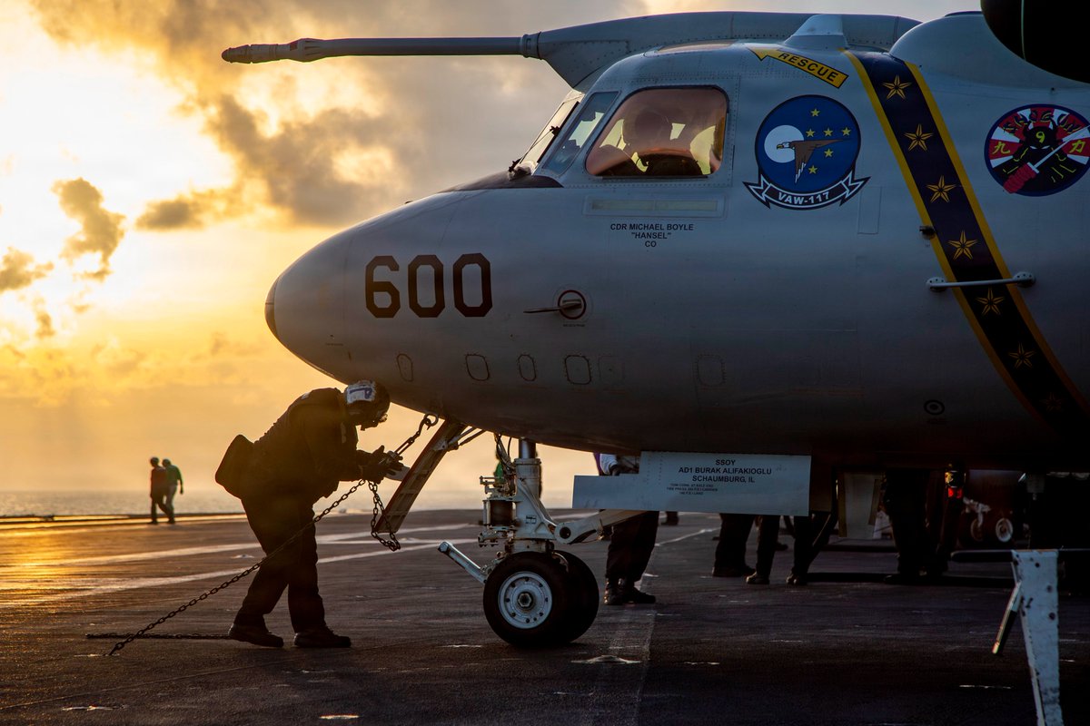 An E-2D Advanced Hawkeye prepares to launch from USS Abraham Lincoln (CVN 72) during Operation Epic Fury. The E-2D collects and distributes data that provides a clearer tactical picture to command centers and other assets about what’s happening in the skies. https://t.co/dYaMcP3cVx