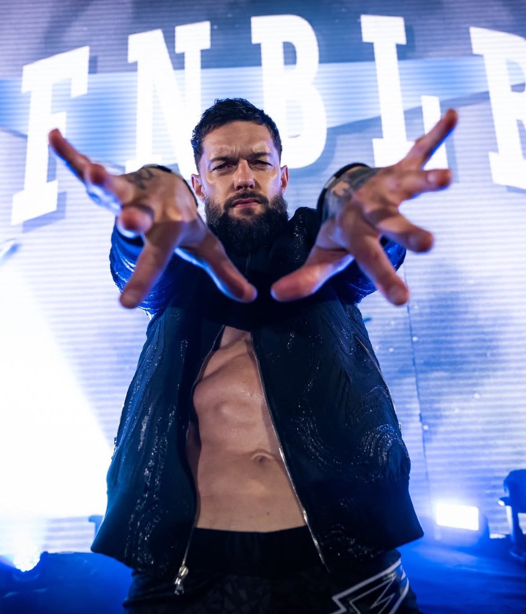 Roman Reigns SZN 💥 tweet media