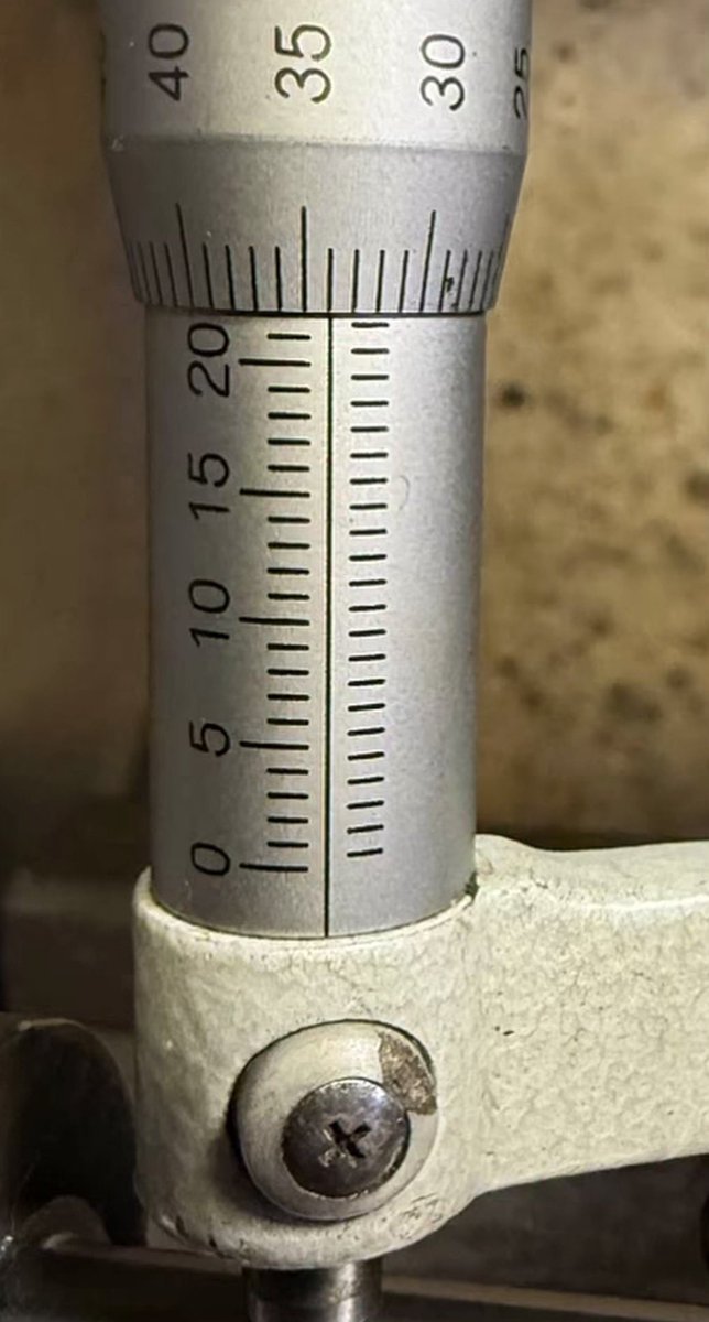 Herr Dings aus Ort tweet media