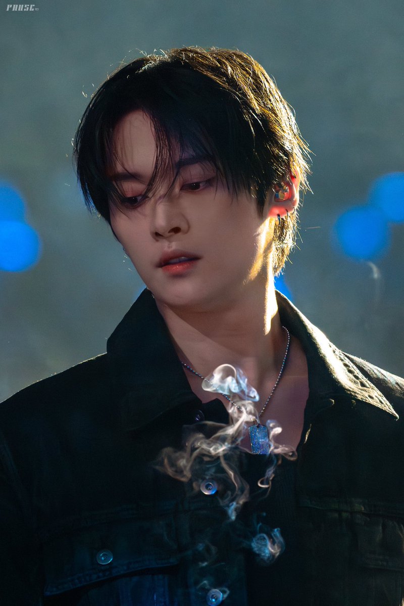 𝑷𝑨𝑼𝑺𝑬. tweet media