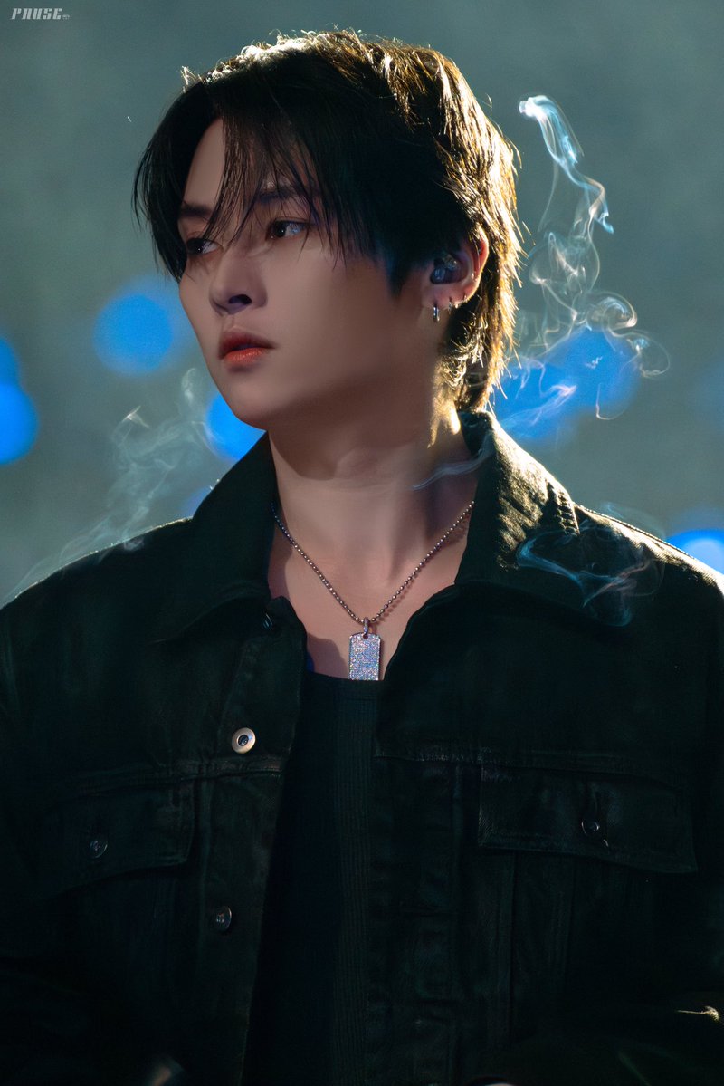 𝑷𝑨𝑼𝑺𝑬. tweet media