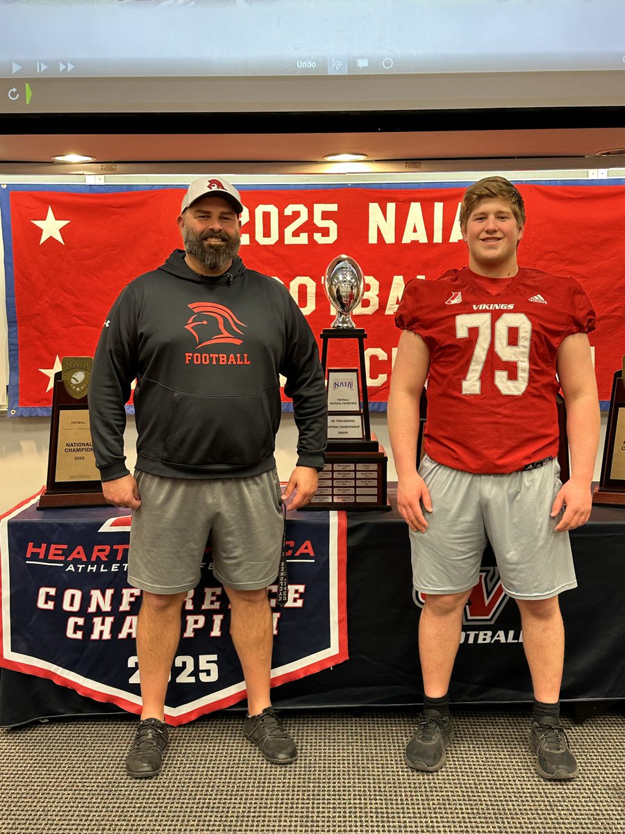 BryceStewart79's tweet photo. Thank you to coach @tommykaesberg and @JakeMunkwitz for the junior day had an awesome time learning more about @GVVikingFB!! https://t.co/NbvLgVTmdV