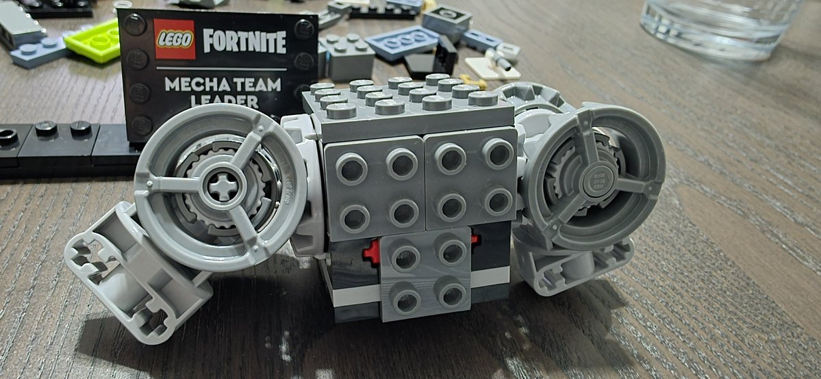 MOCS BY L. tweet media