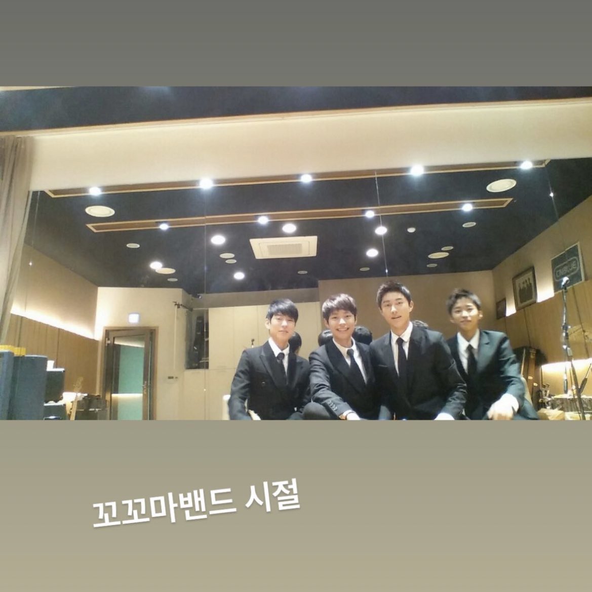 헬노우 tweet media