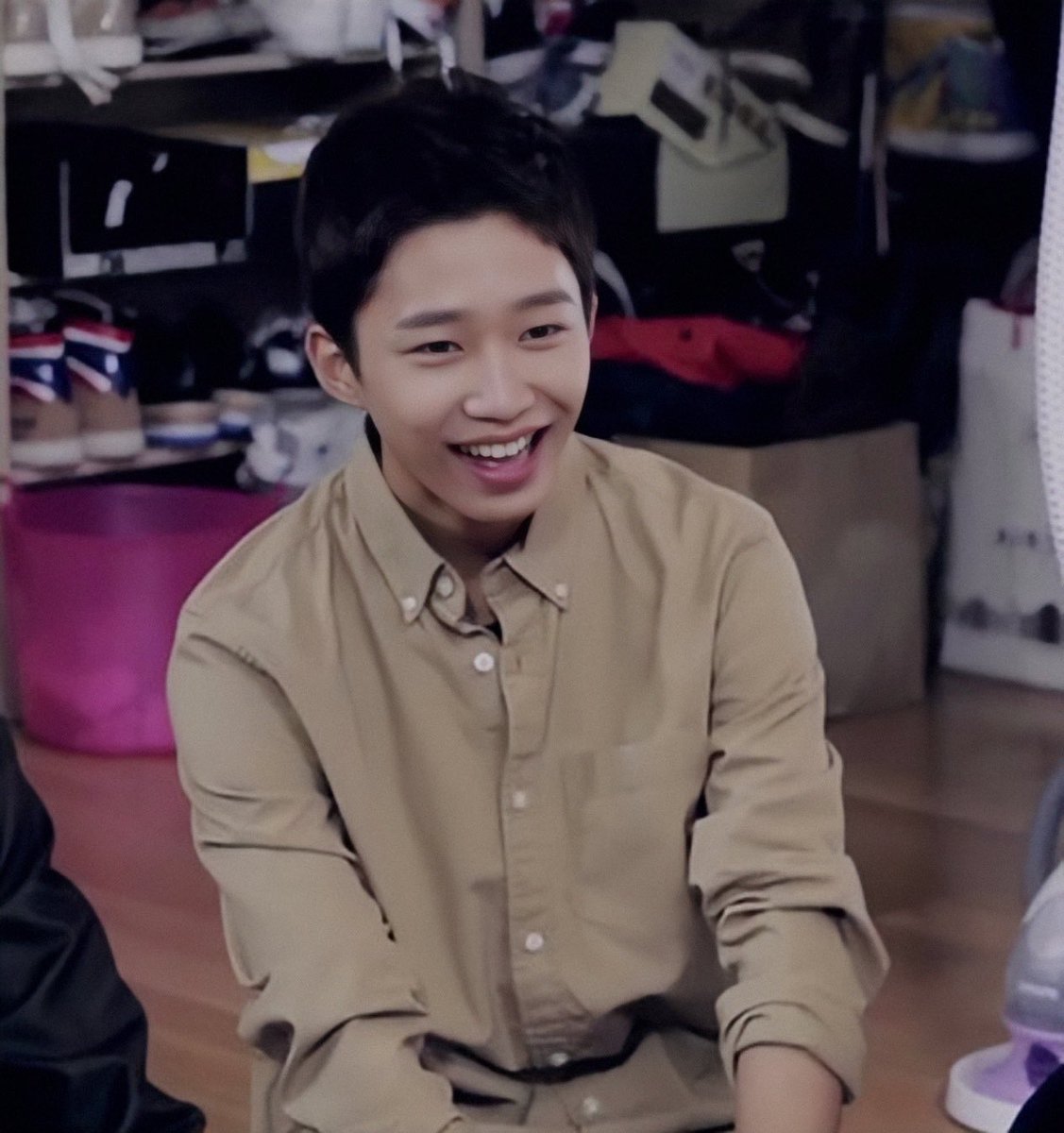 헬노우 tweet media