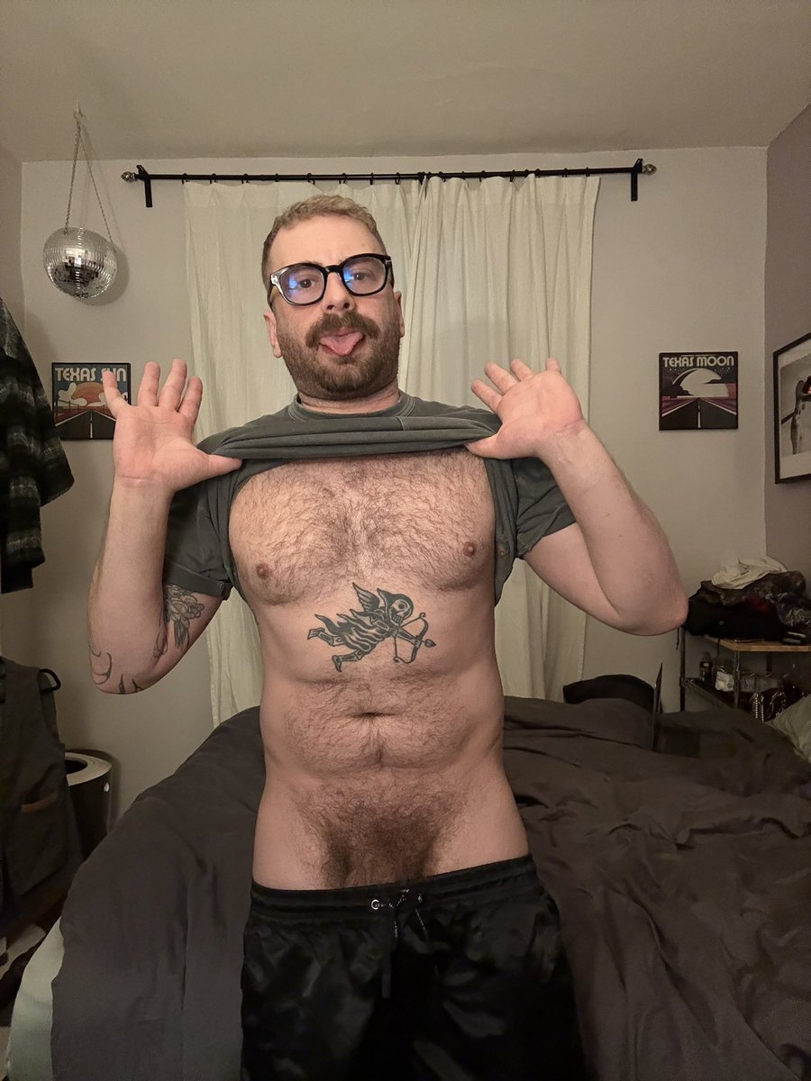 g0thstr4p's tweet photo. Nerdy goth boy just needs cock https://t.co/u1vPdVzcdh