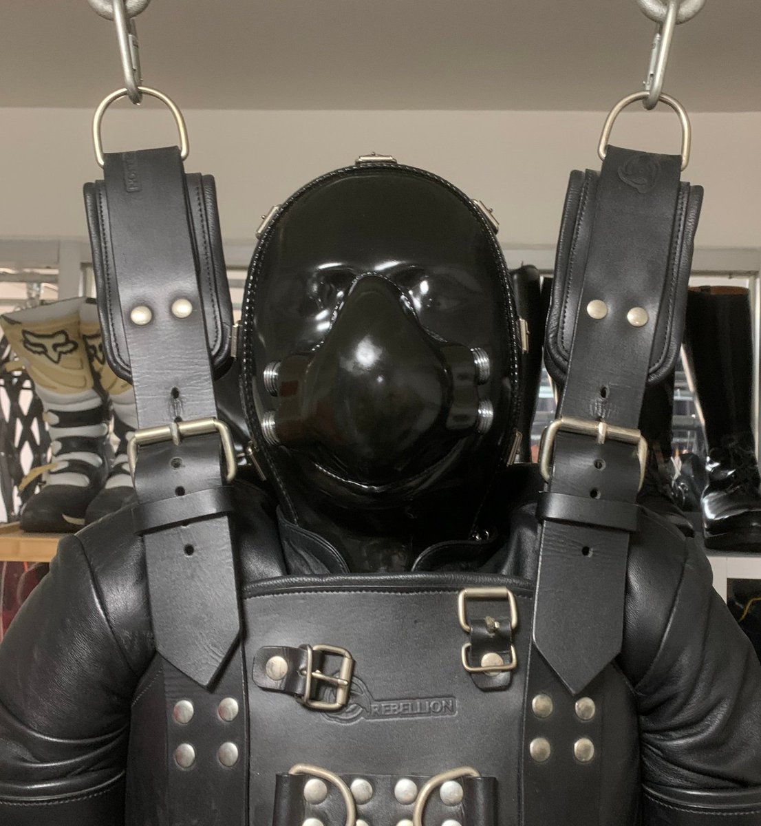 SBondage tweet media
