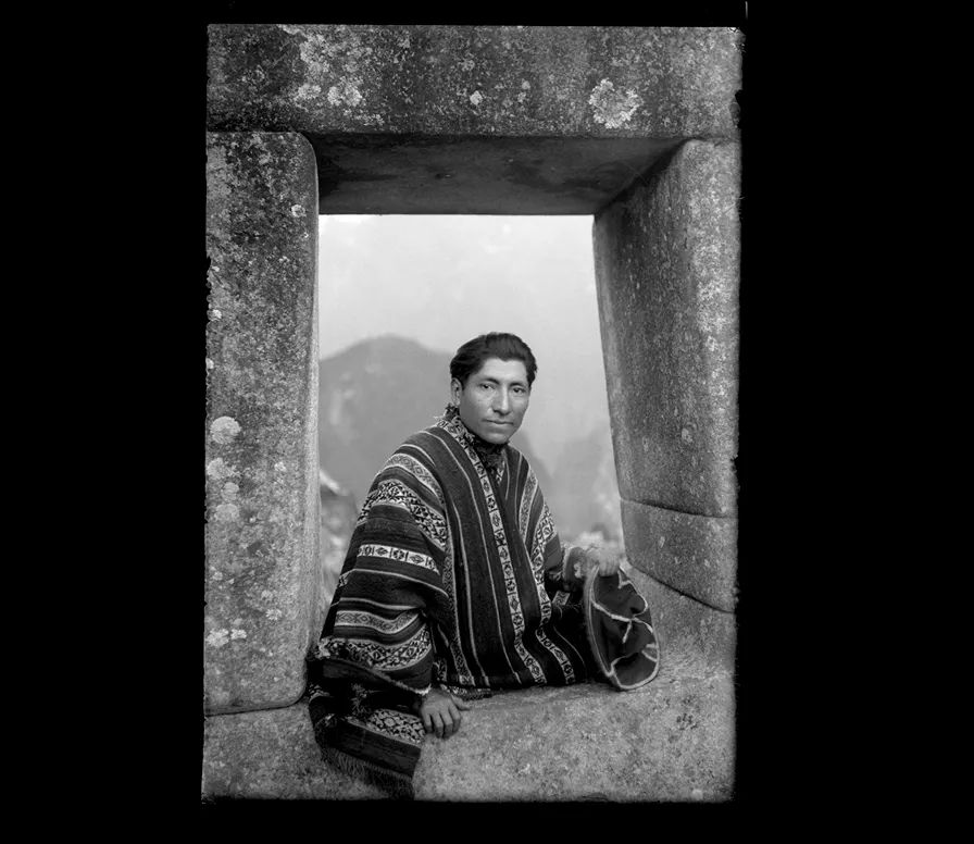 Ediciones Región. tweet media