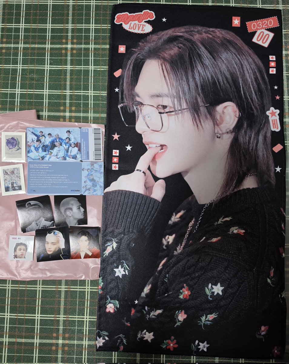 //mmm0320// tweet media