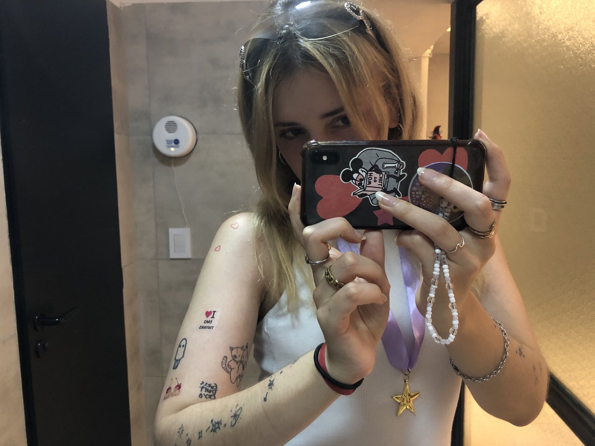 melodrama tweet media