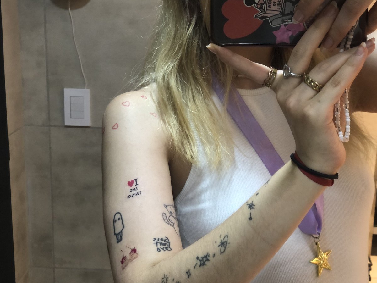 melodrama tweet media