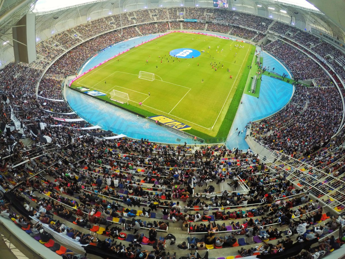 El Hombre Petaca tweet media