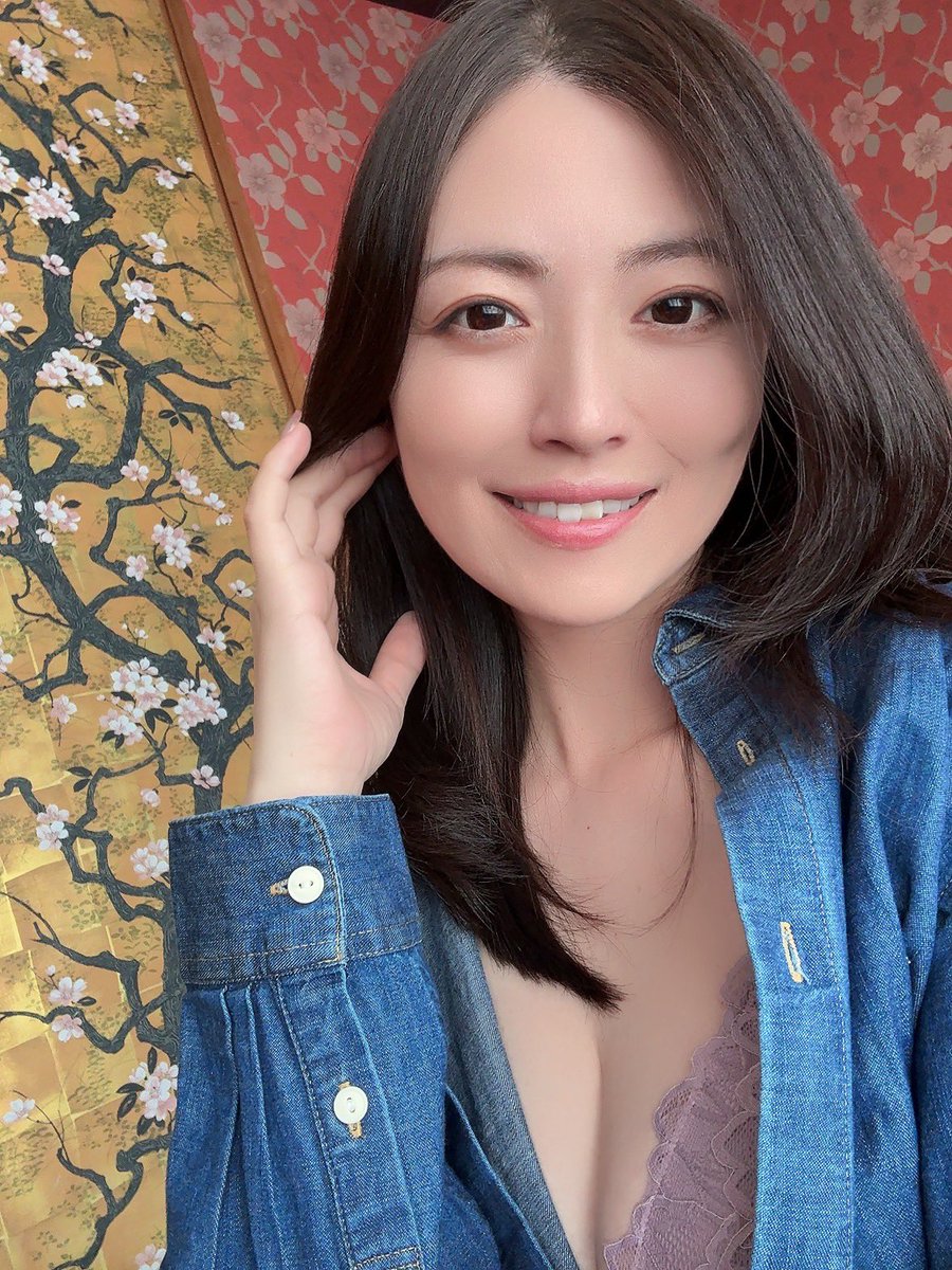 Ririko_kinosita's tweet photo. 3日間撮影会と鍋オフ会✨

とても楽しく素敵な時間となりました❤️

オフ会では竹内夏希ちゃんをゲストに

お迎えさせていただき

また違った雰囲気で楽しかったですね💋

次も撮影会あるから

ぜひぜひ参加してね^ ^ https://t.co/oNN0sTGC3x