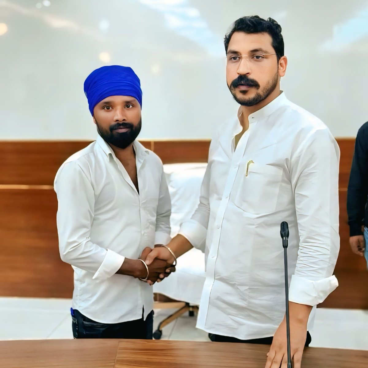 SamratKaushale1's tweet photo. #NewProfilePic https://t.co/igun5S8ccA