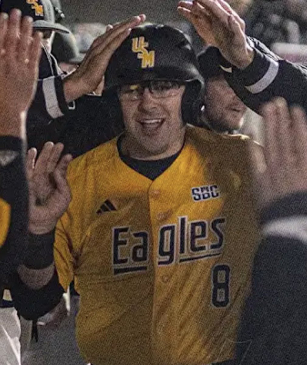 Eagle🦅Ball⚫️🟡⚪️ tweet media