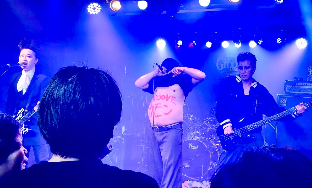 moro69scat's tweet photo. 3年越しに改めて思うこと…
愛すべきバンド❣️
BOØGY の良さってこーいうとこだと思う😂
コレ分かる人には分かるヤツー👍🥰
#boogy
#じぐろ京介
#常に松井
#予袋寅授
#まっこと誠
#boowyリスペクト https://t.co/6krp72KoqN