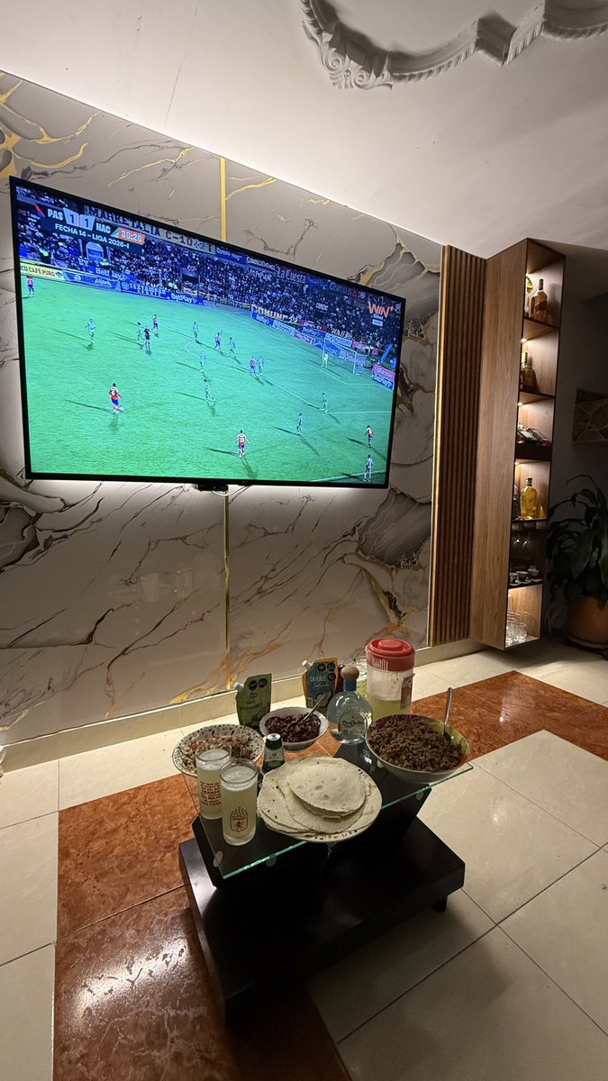 𝐒𝐨𝐟𝐢𝐚 𝐑𝐮𝐢𝐳 tweet media