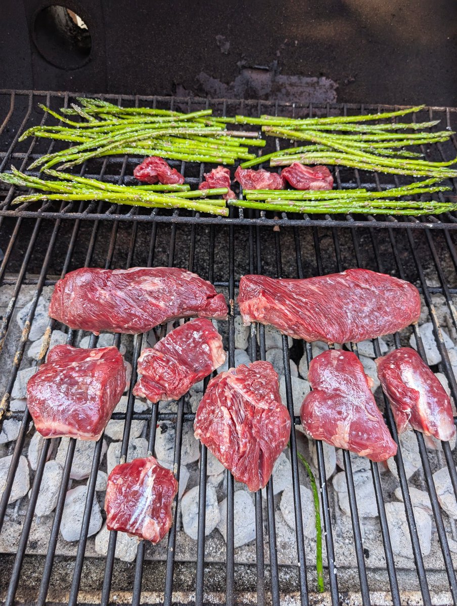darkestevens's tweet photo. Should we call it a meat cute?  Once a month I grill 3+ lbs of meat and we share with friends

from left to right: Angus steaks, garlic parm chicken wings, bourbon-glazed shark, butterflied chicken breast https://t.co/JTShsGFGXi