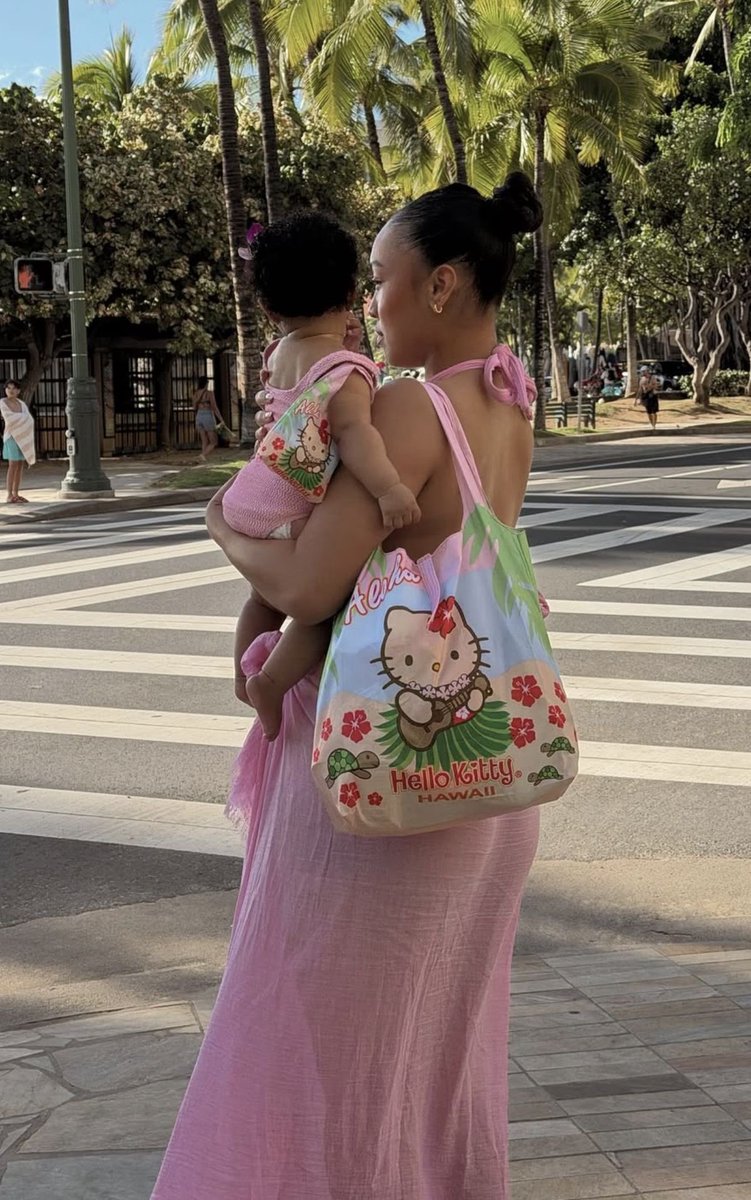 i see my future &amp; it’s bright ✨
can’t wait to be a mommy someday 💞💓💗💖