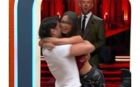 Logan24723131's tweet photo. Te entiendo Jayline yo también quisiera tener algo como Kenzeli @LaJefaTLMD
#kenzeliLCDF #lcdlf6 https://t.co/R0BtUaW4y8