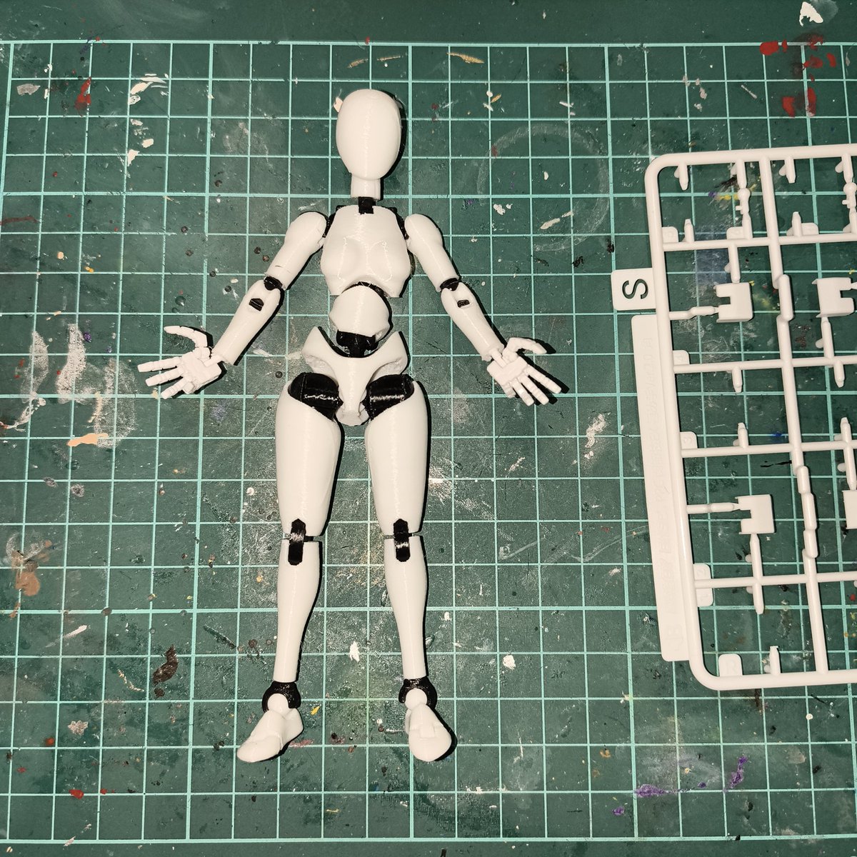 ザラブ萩原 tweet media