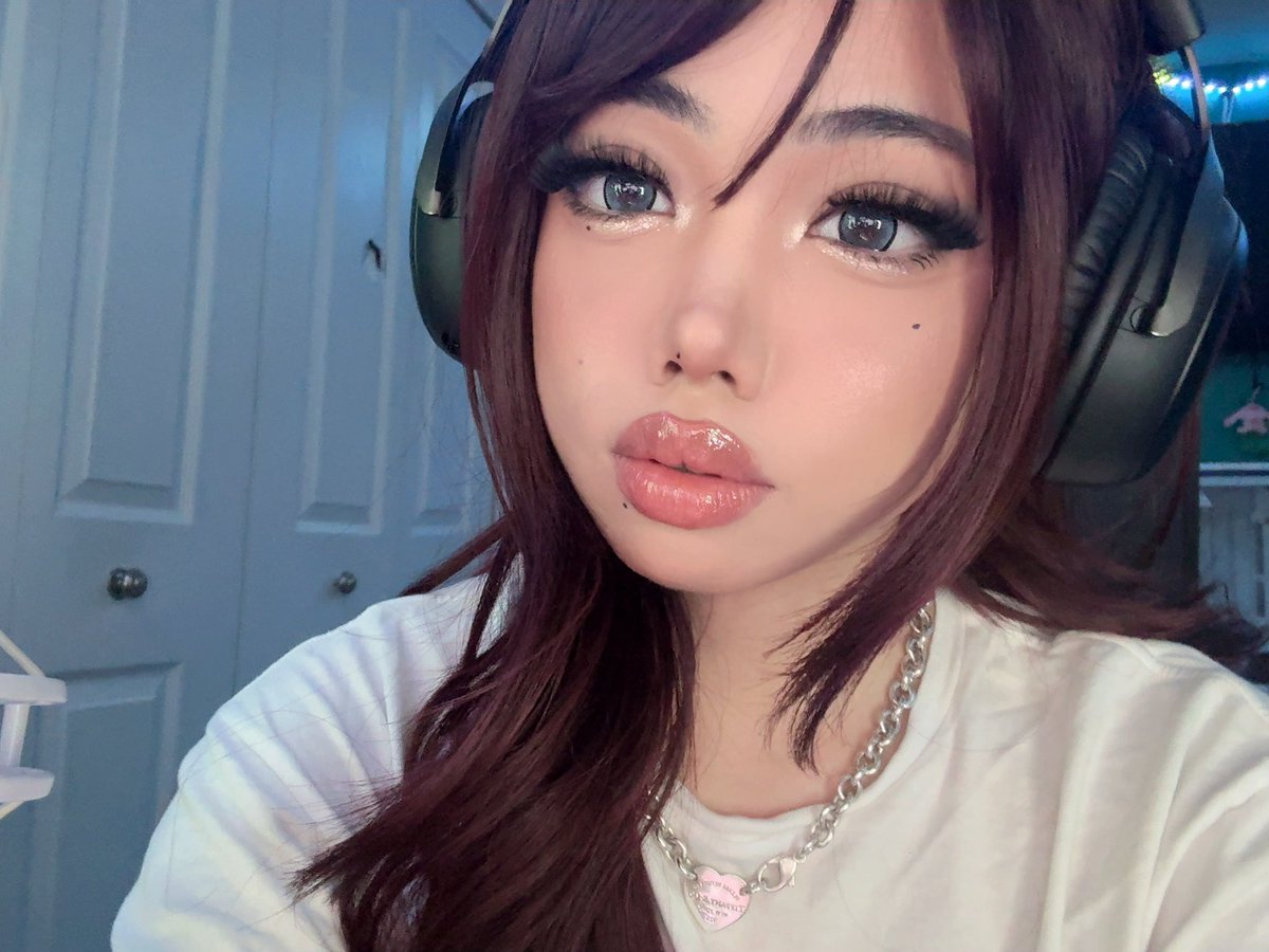 𝓝abee tweet media