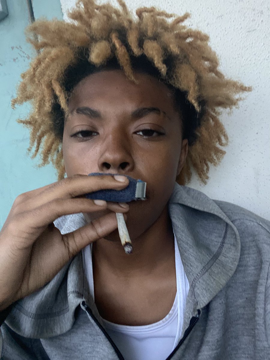 YaMamaPrettyBoy's tweet photo. my hair changes sm https://t.co/H38vKrrbIl