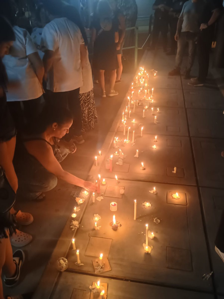 NatiMorcos's tweet photo. Hoy el pueblo de Rivadavia lucha y marcha encontra del cierre de la neonatologia y la maternidad del Hospital Saporiti, lucha por los derechos de las mujeres y de los niños que nacen dia a dia en este nosocomio. No son números señor ministro, son vidas. https://t.co/Lst9HhIrPu