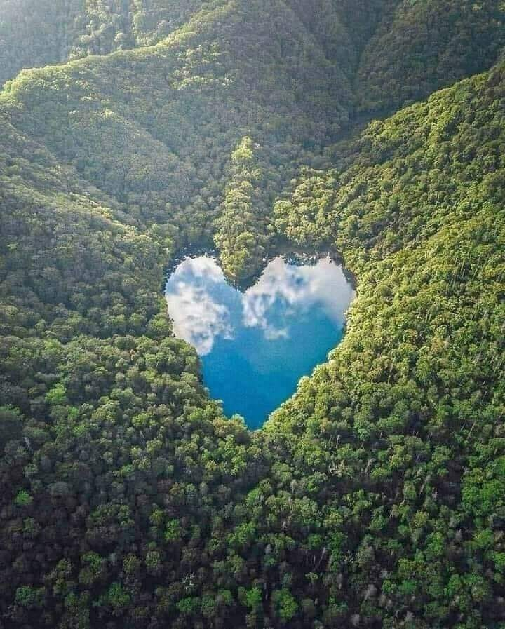 YourJapanInfo's tweet photo. Toyoni lake, Hokkaido, Japan 📷

📷 Hikori Nose

#japan #JapanTravel https://t.co/irA5iFuGf9