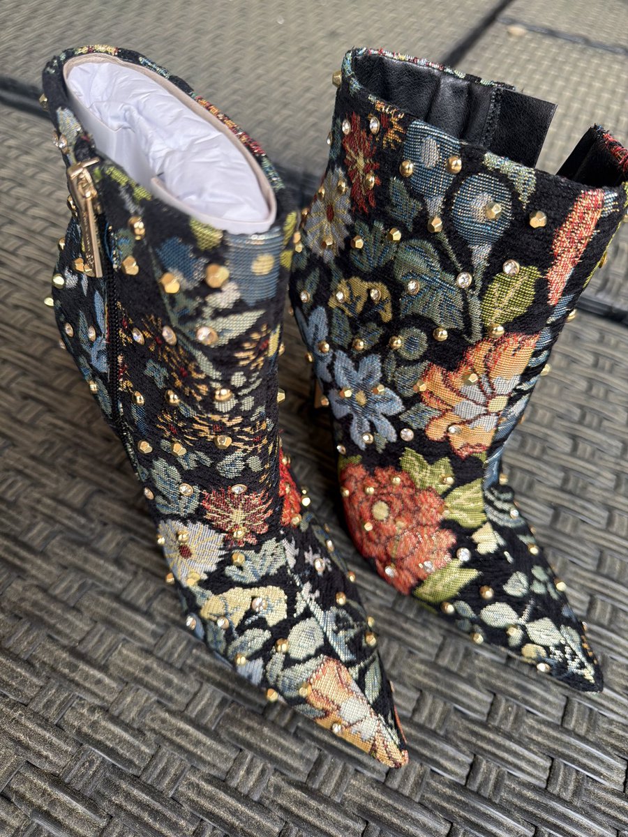 June Anderson tweet media