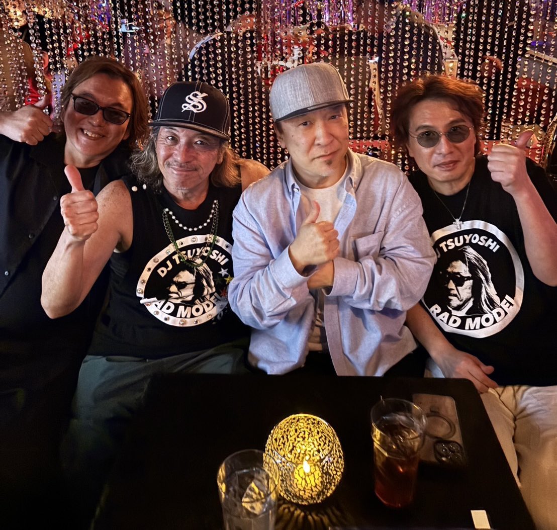 YonMahaSam's tweet photo. DJ TSUYOSHI 
DJ CHARLIE
DMC Nightにてレアなショット📸 https://t.co/W7uxkuAbv9