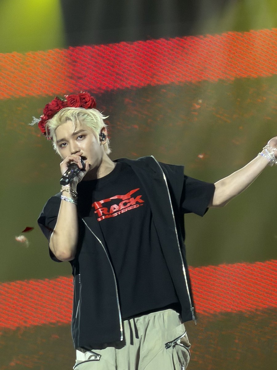 Maybeee123 tweet media