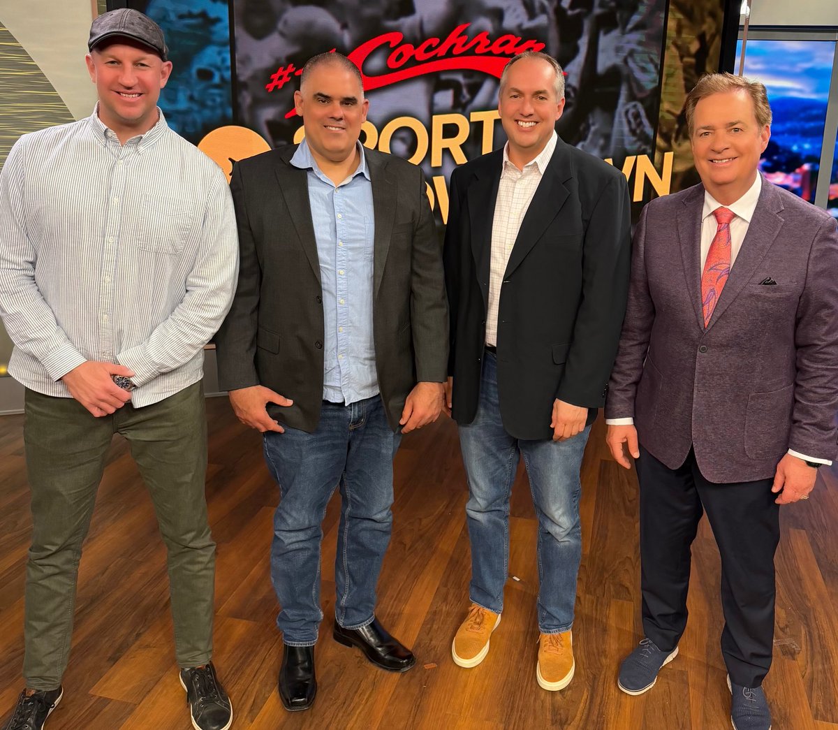KDPomp's tweet image. Join me tonight with my panel of ⁦@C_AdamskiTrib⁩ ⁦@rayfitt1⁩ and ⁦@jhathhorn⁩ on  #1Cochran Sports Showdown ⁦@KDKA⁩ after late news tonight. Around midnight.  Lots of #Pirates #Penguins and #NFL Draft to discuss