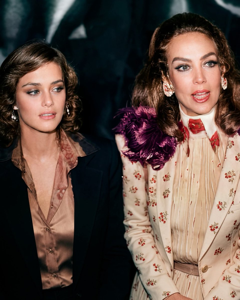 DIVAS Y ESTRELLAS FB tweet media