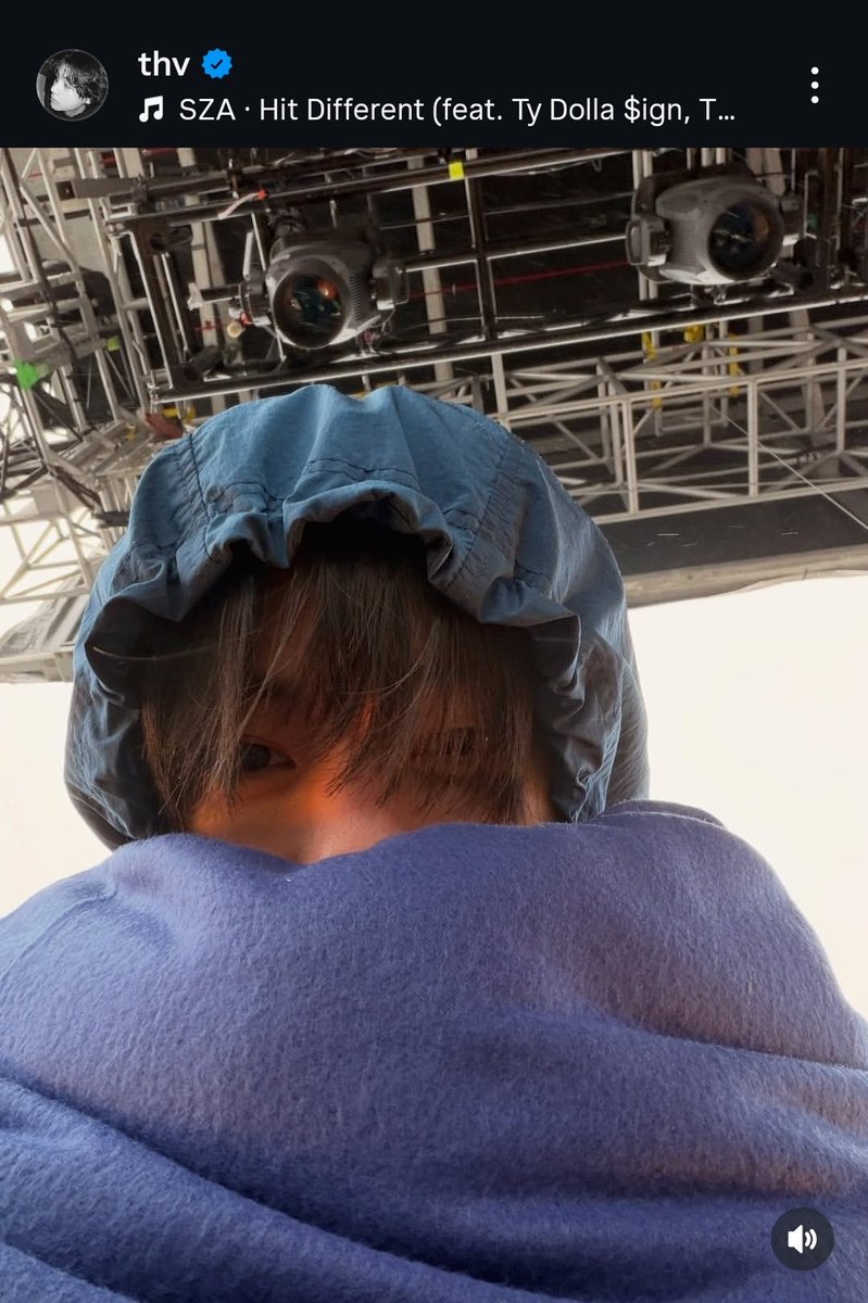 𝐞𝐢 tweet media