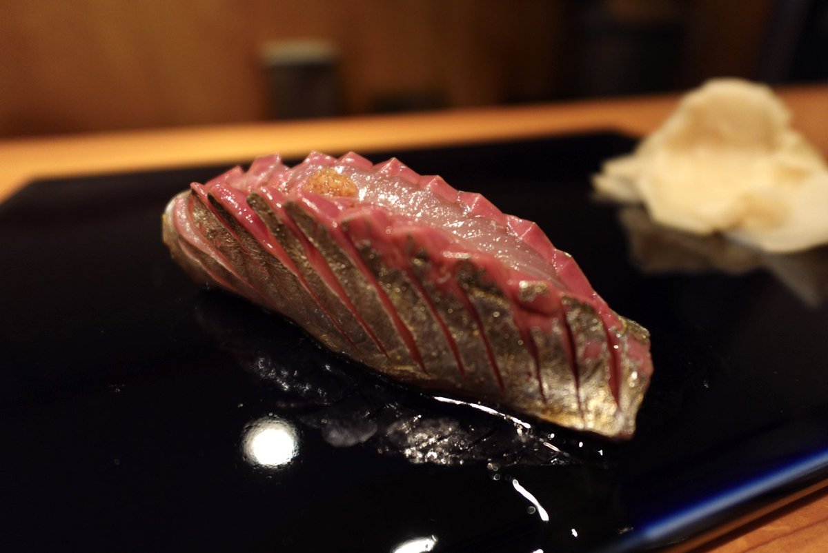 mikaminroll's tweet photo. 3枚目のお写真、りきすしさわた さんだ！☺️
私が世界で一番好きなお鮨屋さん
年末はこちらにお邪魔する為に佐渡へ行ったよ🚢 https://t.co/Tdu88BqRhV