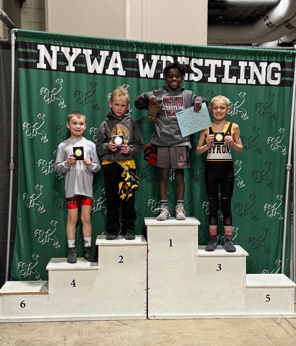 Byron Wrestling tweet media