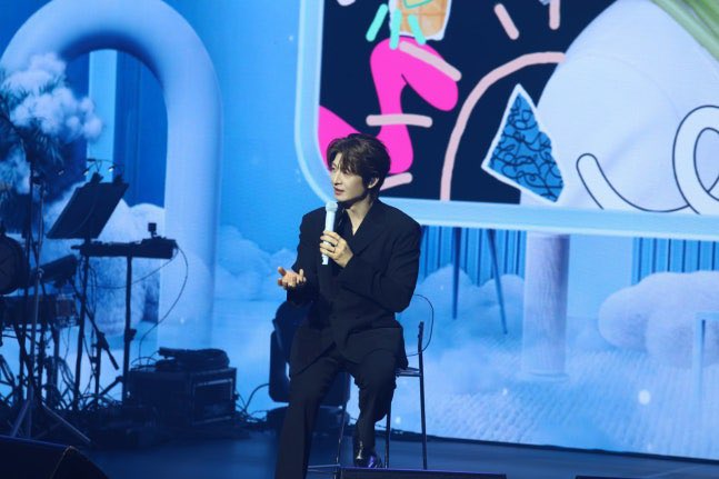 Official SonHoYoung tweet media