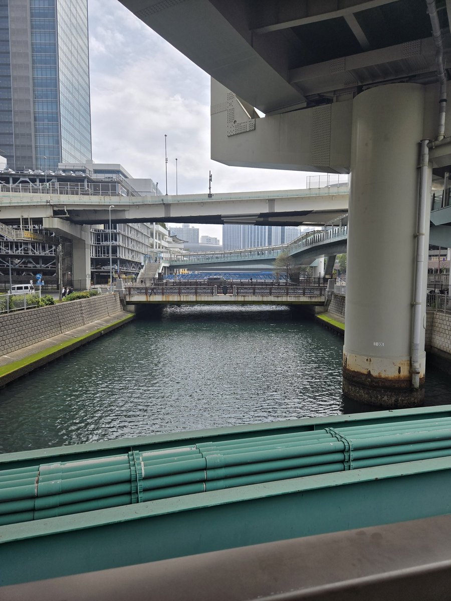 れらしー tweet media