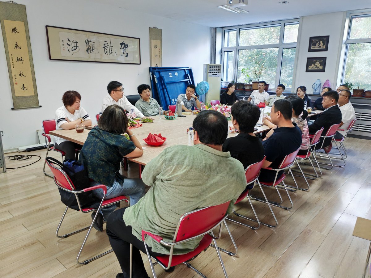 martinestrandz tweet media