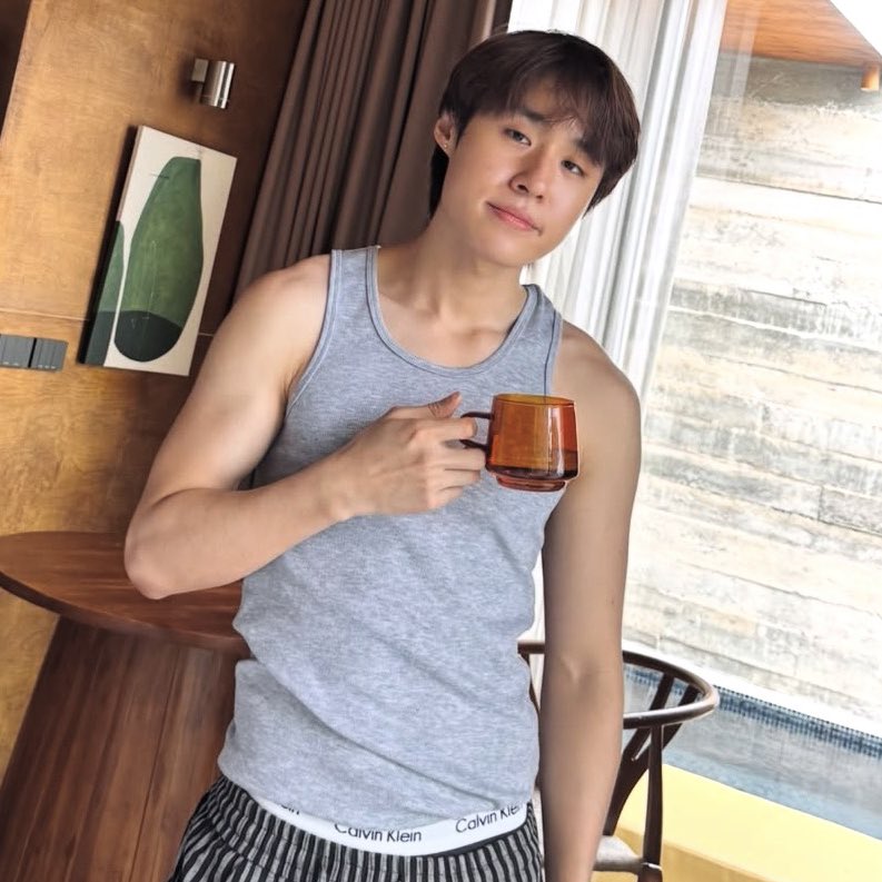 ᴊᴇɴᴀɪ tweet media